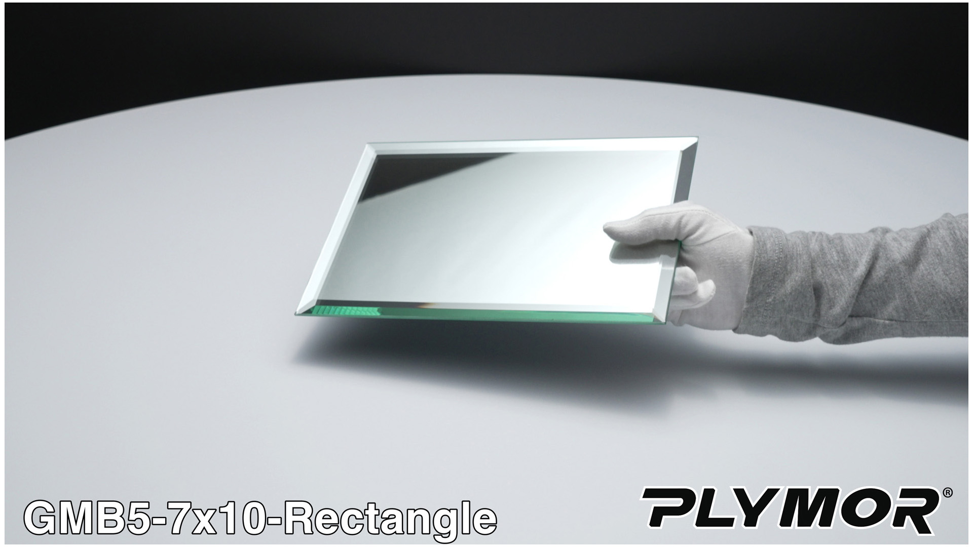 「Excalibur, Reflected Glass」プレイマット Amazon.com: Plymor 7